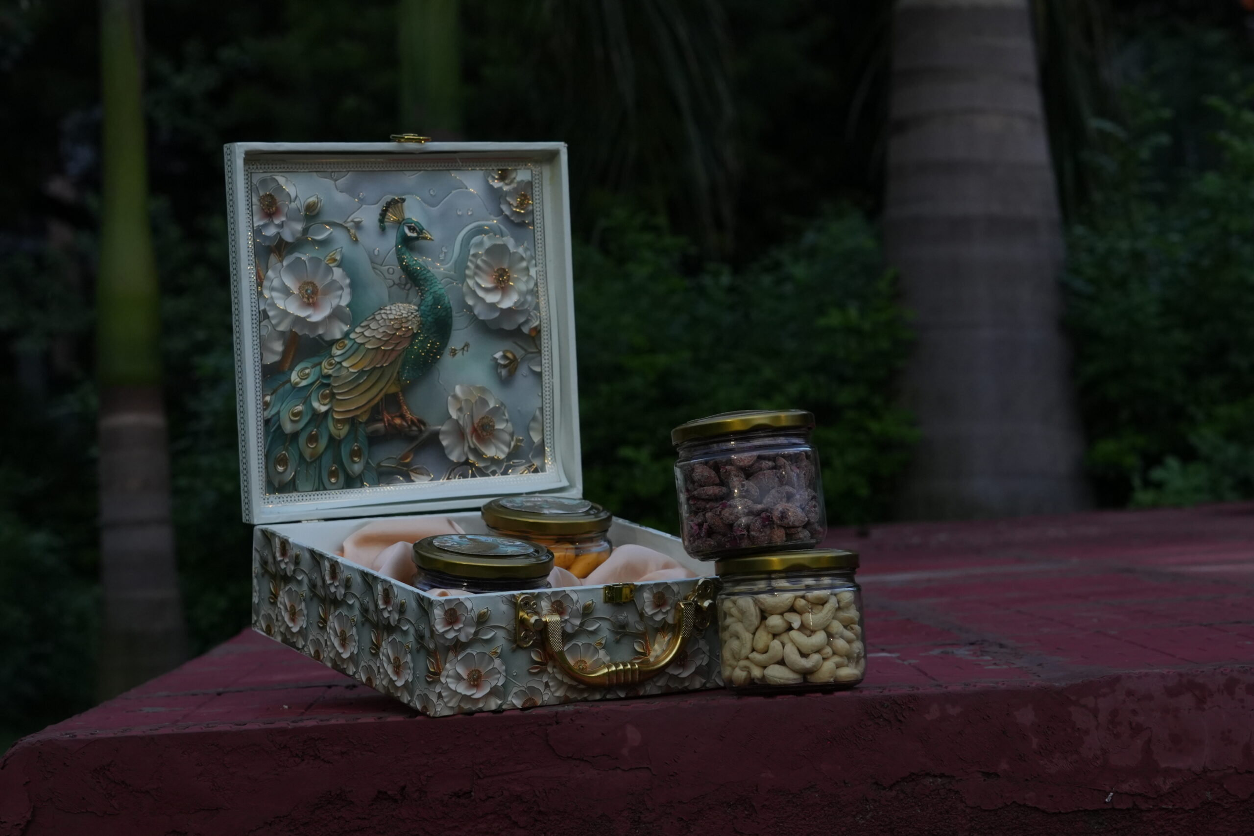 Raksha Bandhan Premium Dry Fruit Gift Box – 675g | Kesar Almonds, Flavored Almonds, Cashew & Black Berry - Image 4